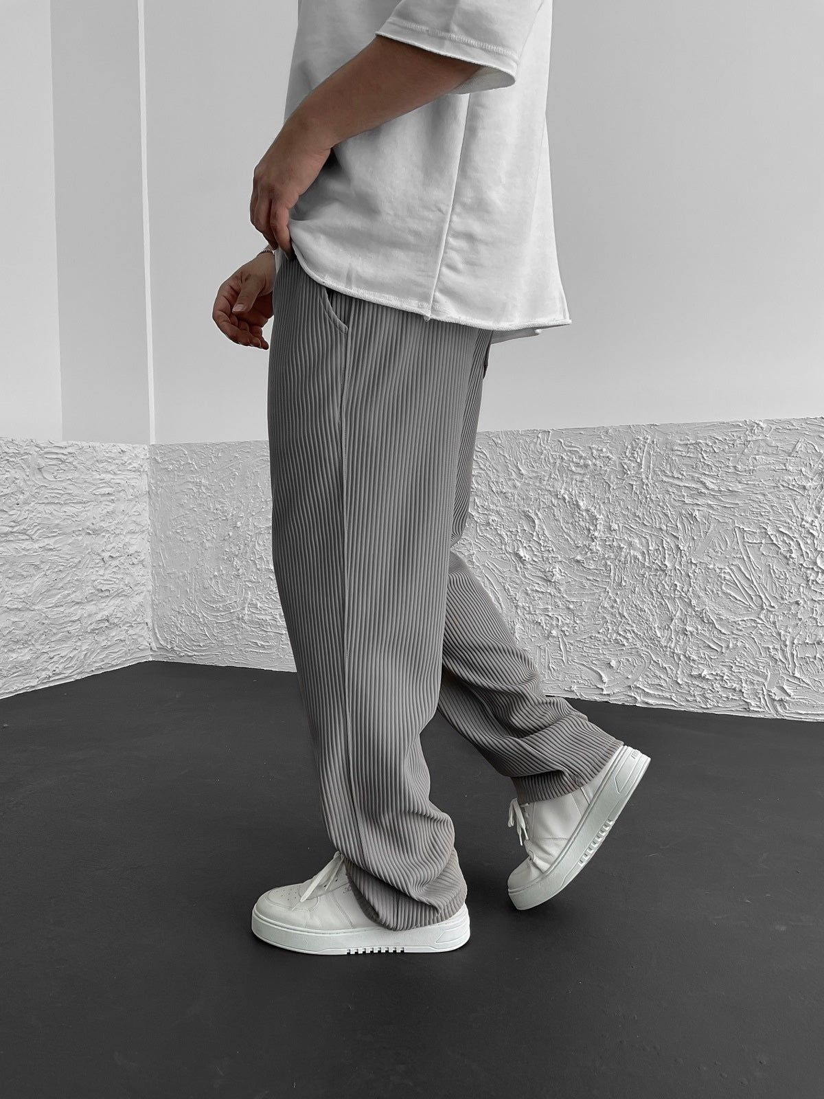 Gerippte Hose – locker sitzende Stretch-Baggy-Hose für Herren mit Kordelzug-Chaps Herrenmode