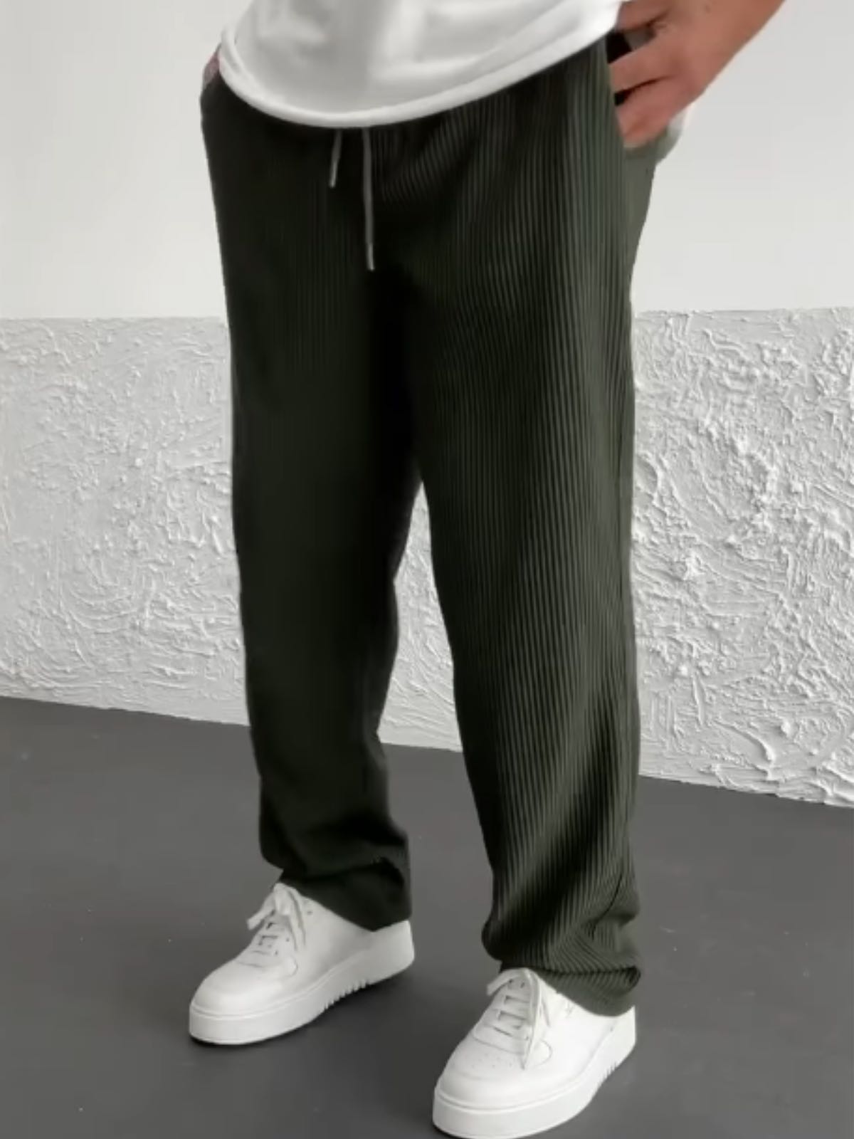 Locker sitzende Hosen – Lässige Herrenhose mit geradem Bein und Kordelzug-Grün-S-Chaps Herrenmode