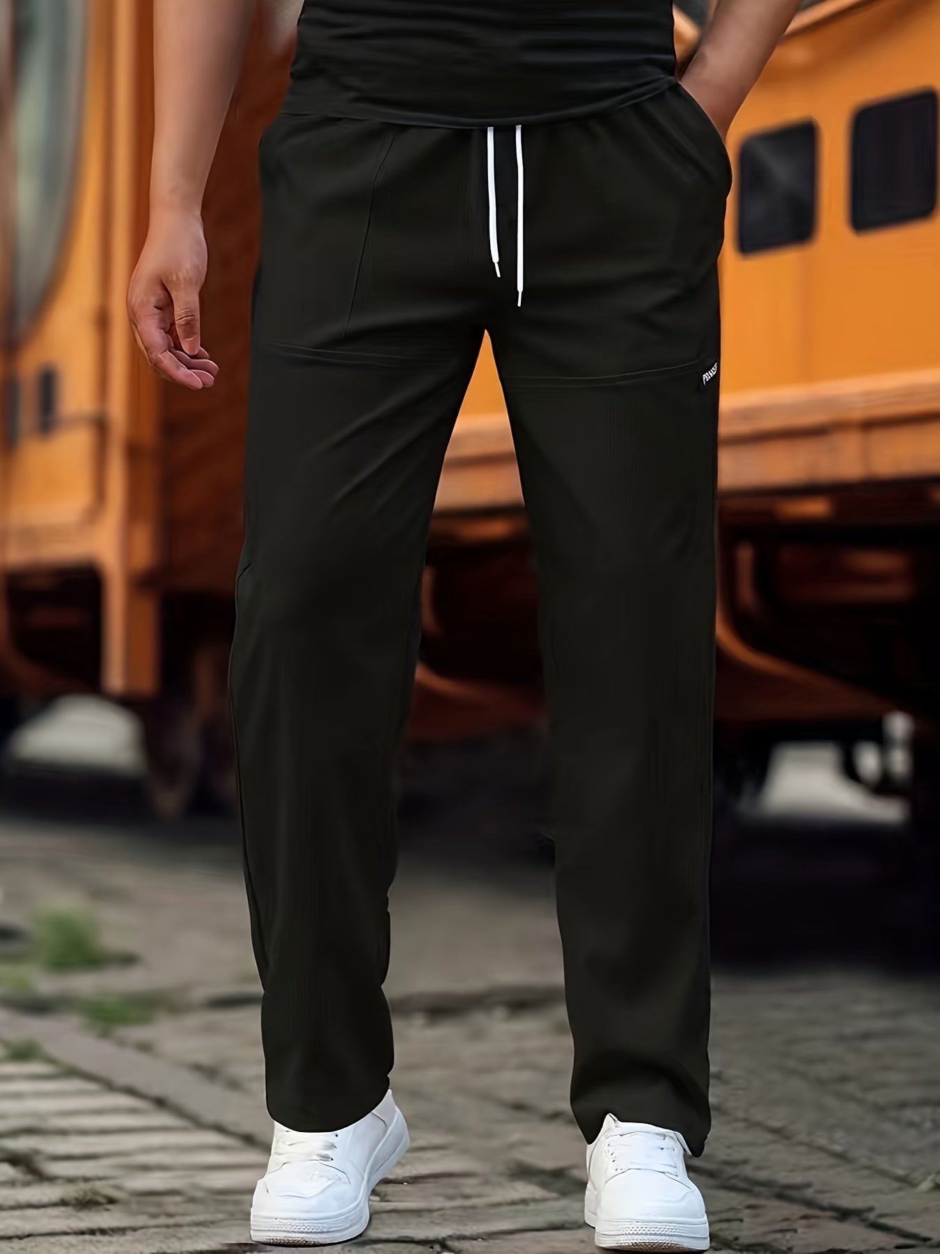 Schmal geschnittene Jogginghose – Kordelzug – Dehnbar – Trainingshose – Jogginghose für Männer-Schwarz-S-Chaps Herrenmode