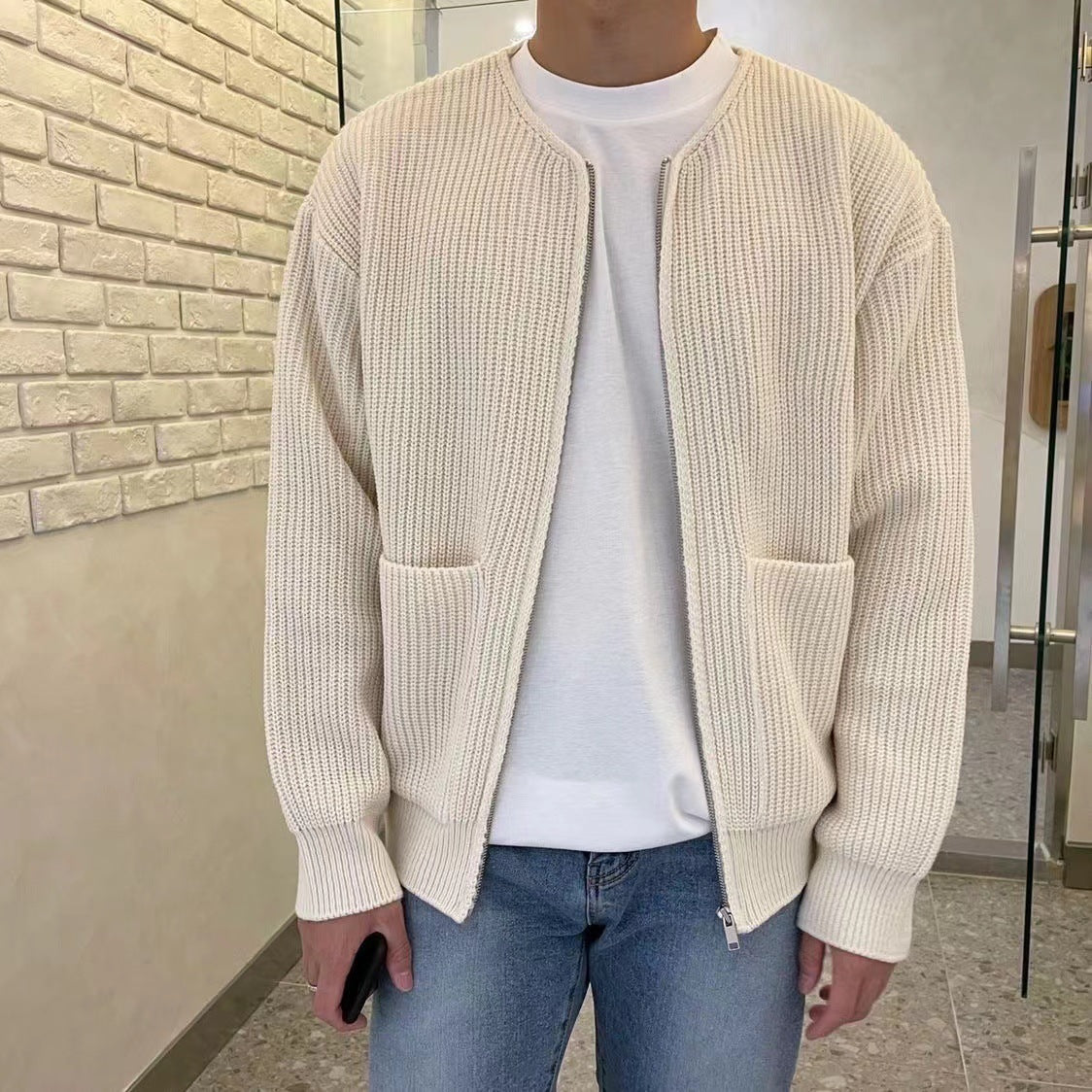 Strickjacke – Grob gestrickte Herrenjacke mit durchgehendem Reißverschluss und Taschen-Chaps Herrenmode