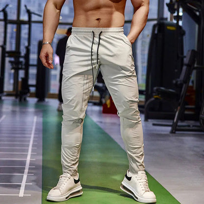 Trainingshose – Trainingshose für Männer mit elastischem Bund-Hellgrau-S-Chaps Herrenmode