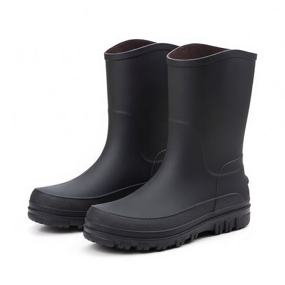 Schwarze halbhohe Gummistiefel ohne Stulpe, freigestellt ohne Person | Chaps Herrenmode