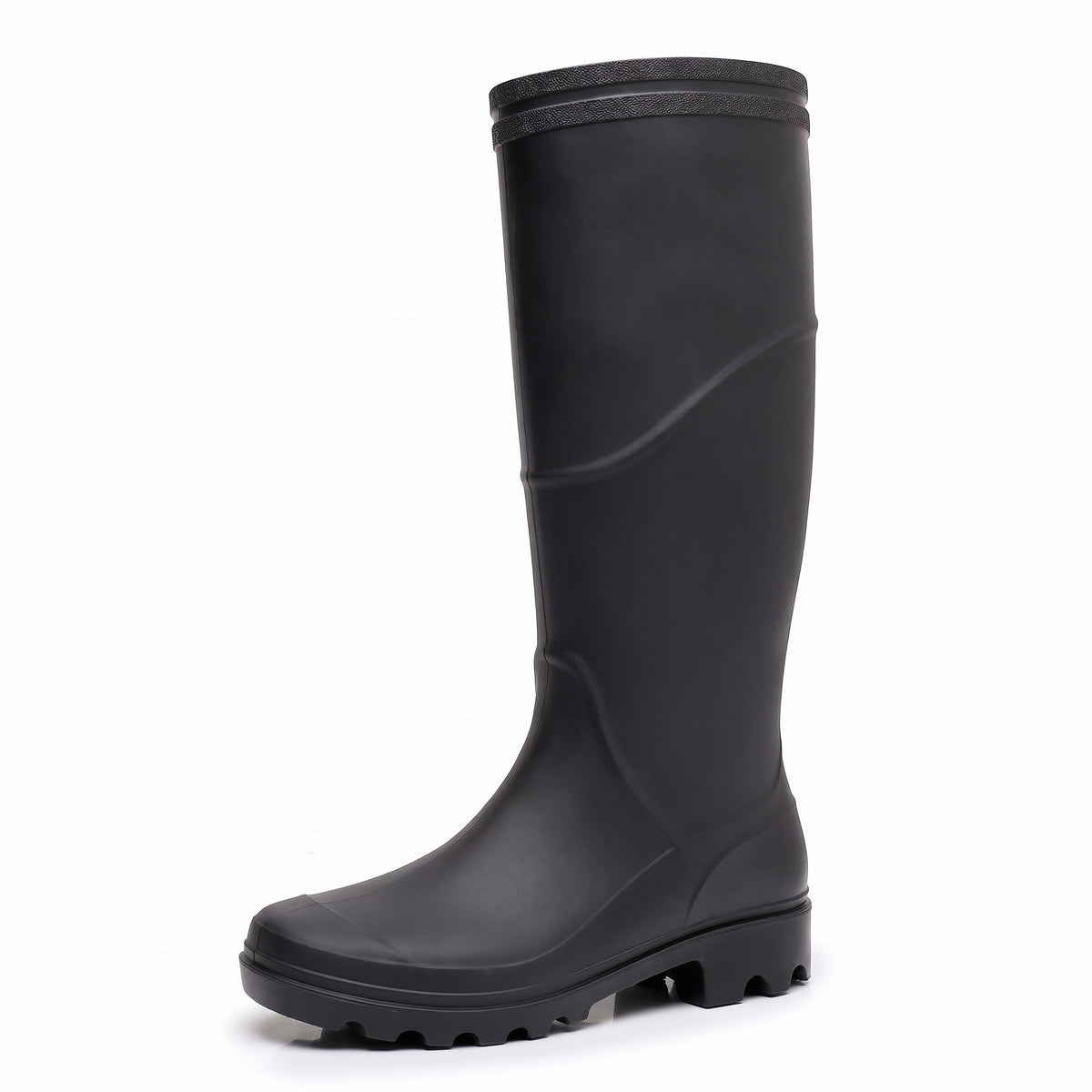 Schwarzer hoher Gummistiefel mit Profilsohle, freigestellt ohne Person | Chaps Herrenmode