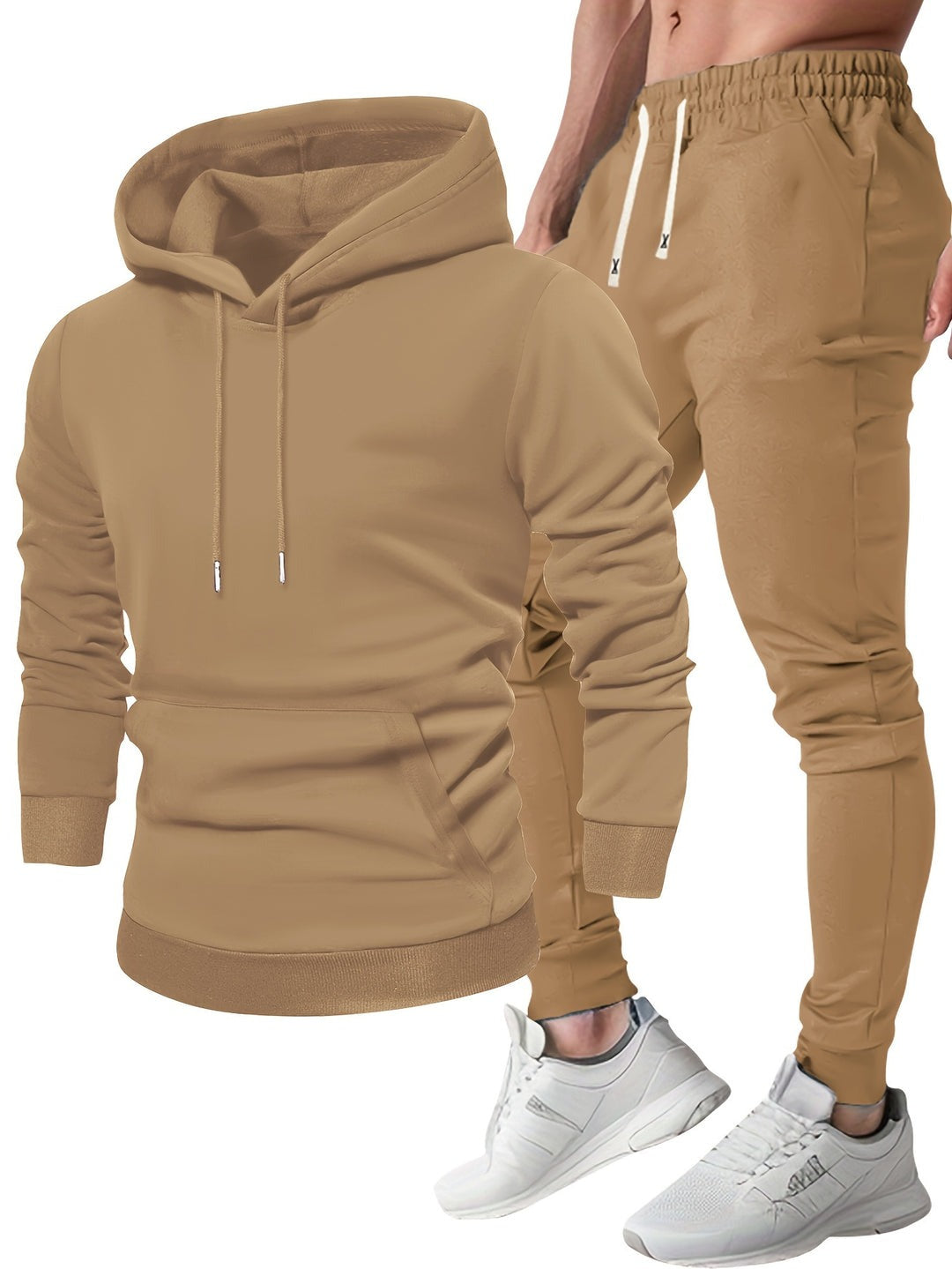Khakifarbener Kapuzenpullover neben der passenden Jogginghose | Chaps Herrenmode