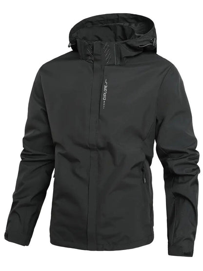 Schwarze Regenjacke mit Kapuze