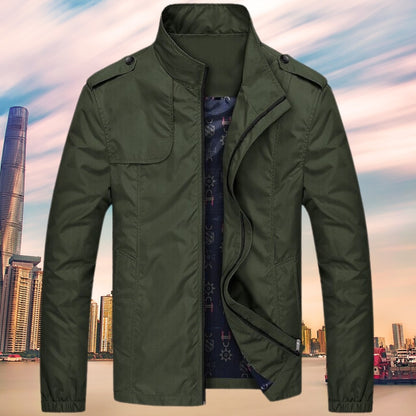 Dunkelgrüner Windbreaker mit Stehkragen