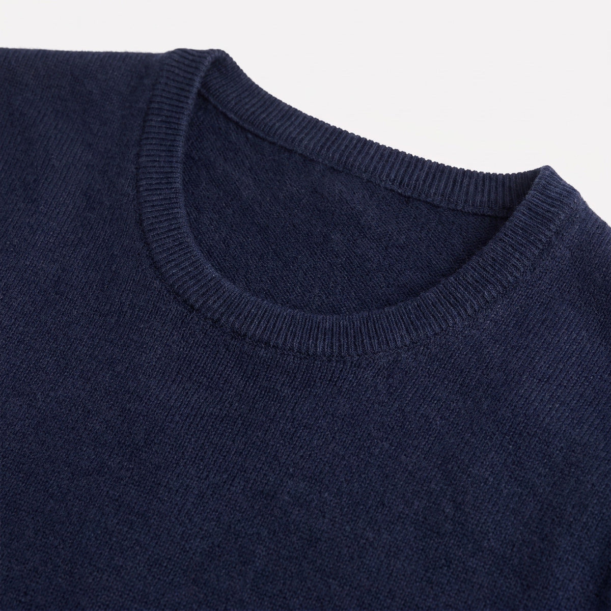 Klassischer Pullover Herren | Rundhals oder V-Ausschnitt | Feinstrick | Dunkelblau