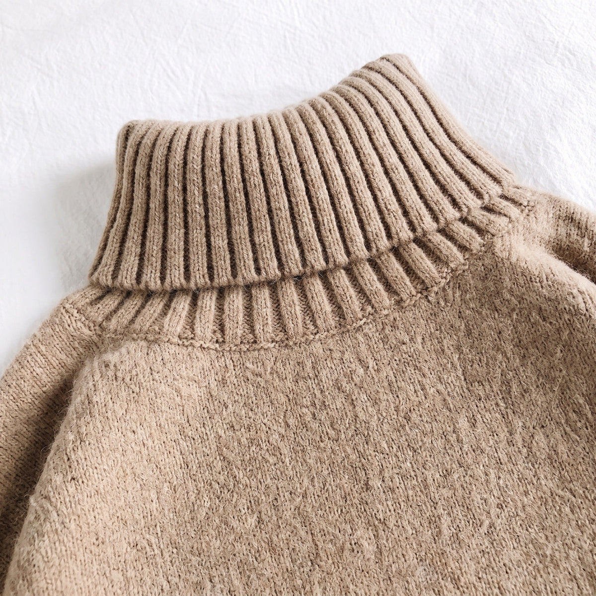 Oversized Rollkragenpullover Herren | Strick | Überschnittene Schultern