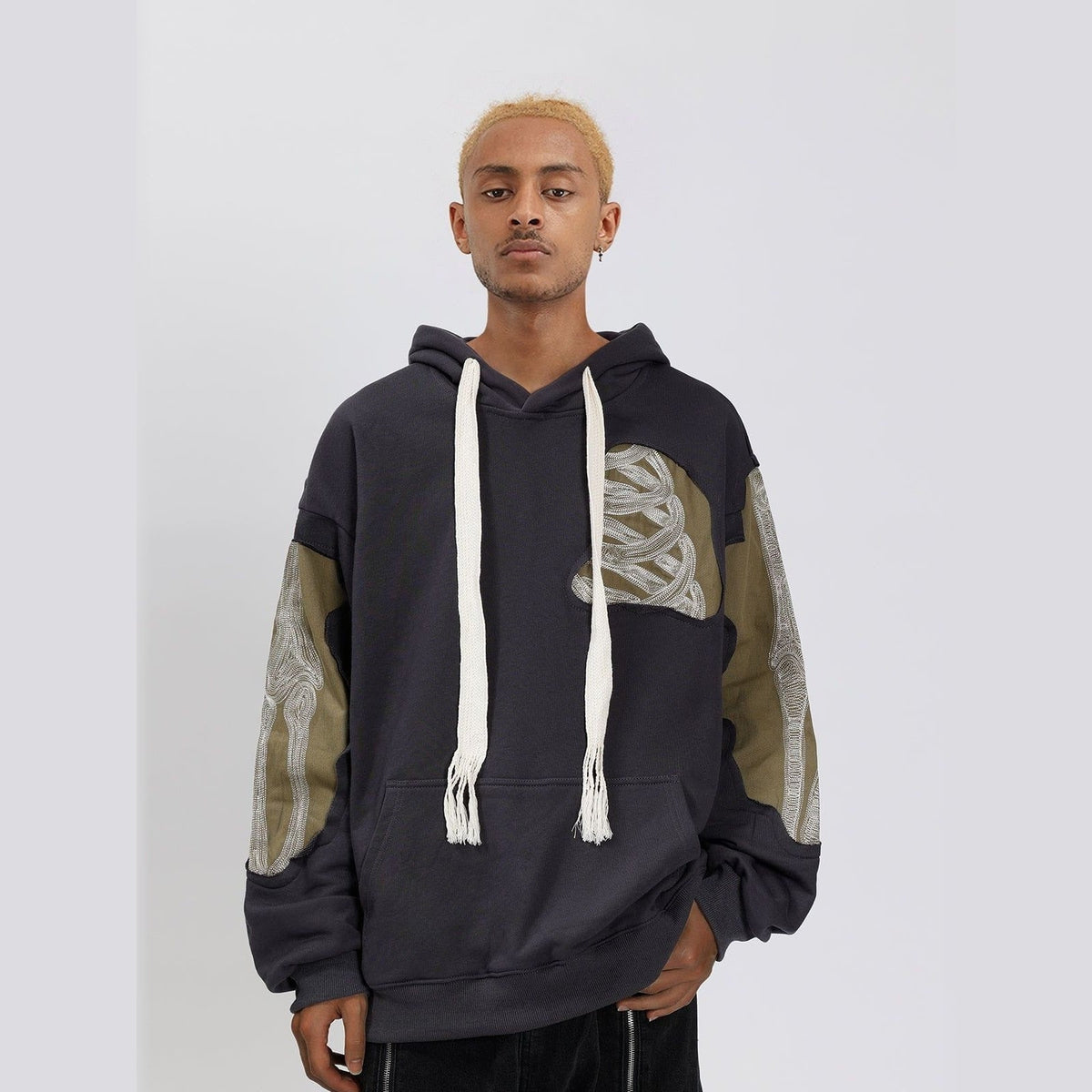 Patchwork Skelett Hoodie Herren | Bestickte Knochen | Oversized | 2 Farben-Chaps Herrenmode