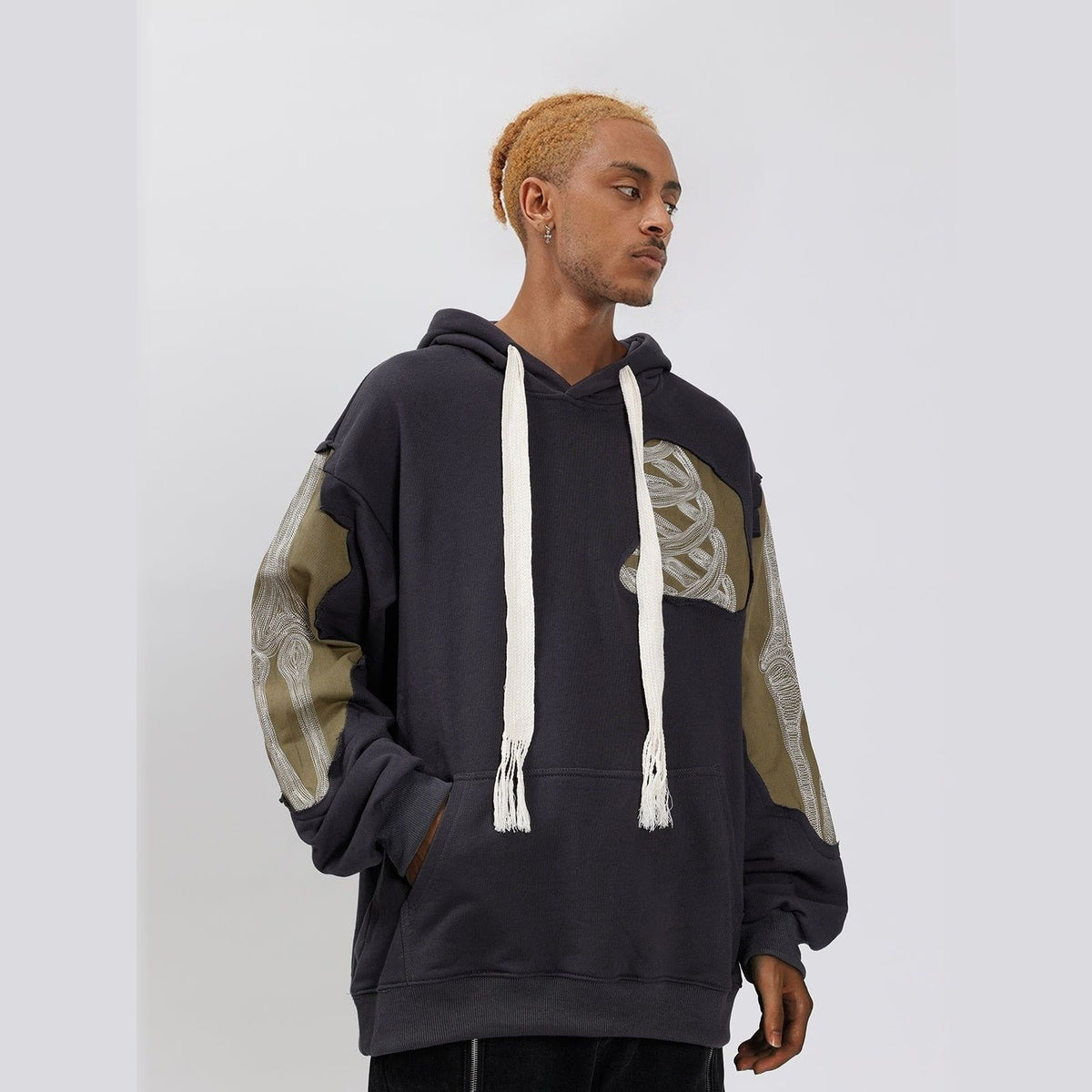 Patchwork Skelett Hoodie Herren | Bestickte Knochen | Oversized | 2 Farben-Chaps Herrenmode