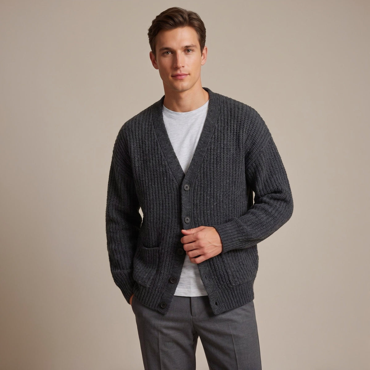 Strickjacke Herren | Rippstrick | Knopfleiste | Aufgesetzte Taschen