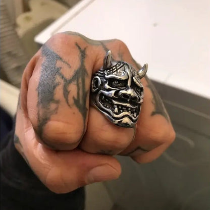 Oni Ring | Japanische Dämonenmaske | Hörner | Edelstahl | Biker Ring-Chaps Herrenmode